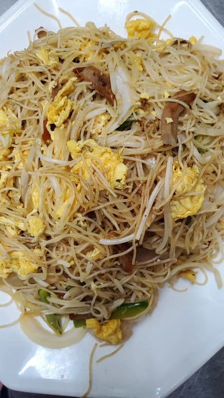 147. Assorted Meat Fried Rice Vermicelli 三丝炒米粉