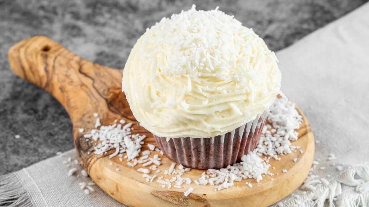 Velvet Classic Cupcake 4 Pack Cupcakes
