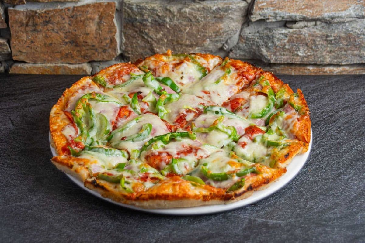 #17 12" Large Ham and Green Pepper Classic Pizza