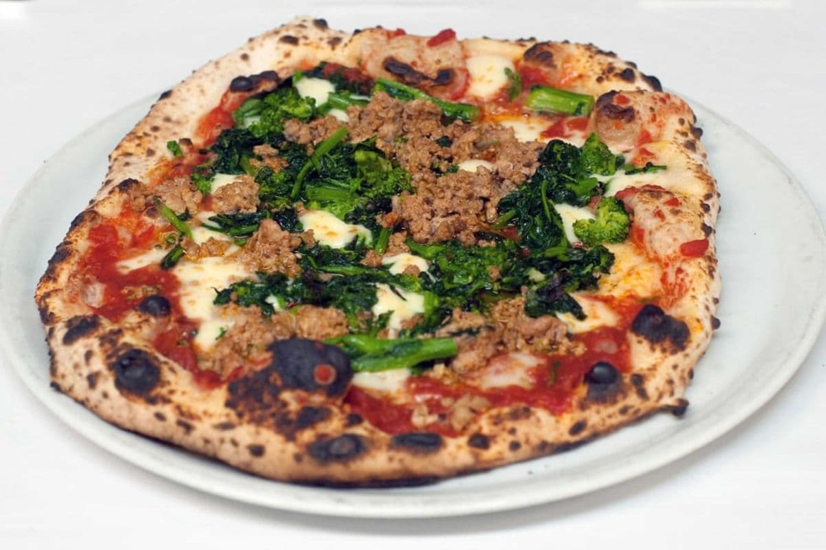 Salsiccia E Rapini Pizza