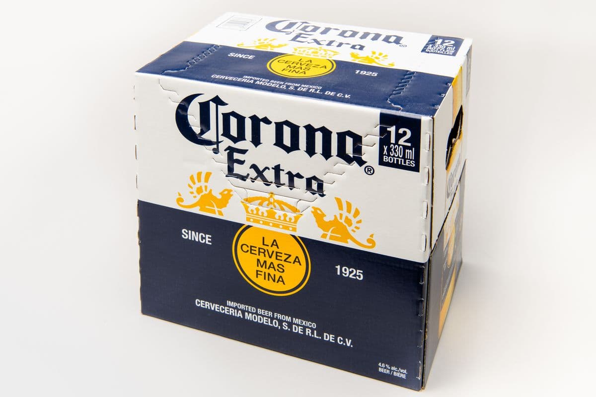 Corona Extra (12 Bottles) (1 x 12 Bottles)
