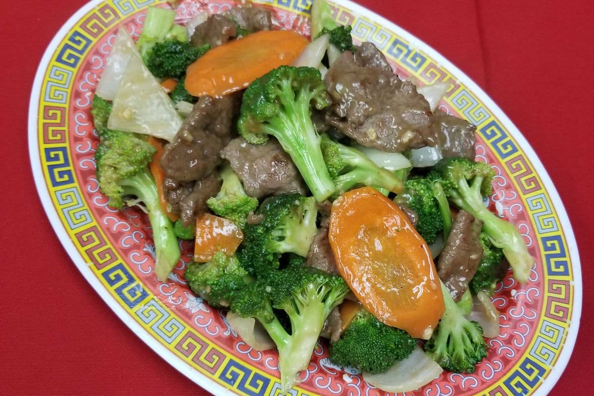 60. Chicken or Beef with Broccoli