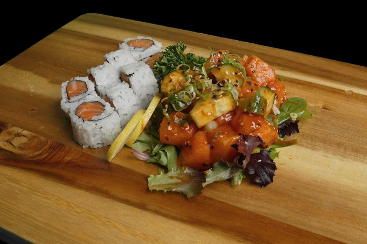 Spicy Tuna or Spicy Salmon Combo