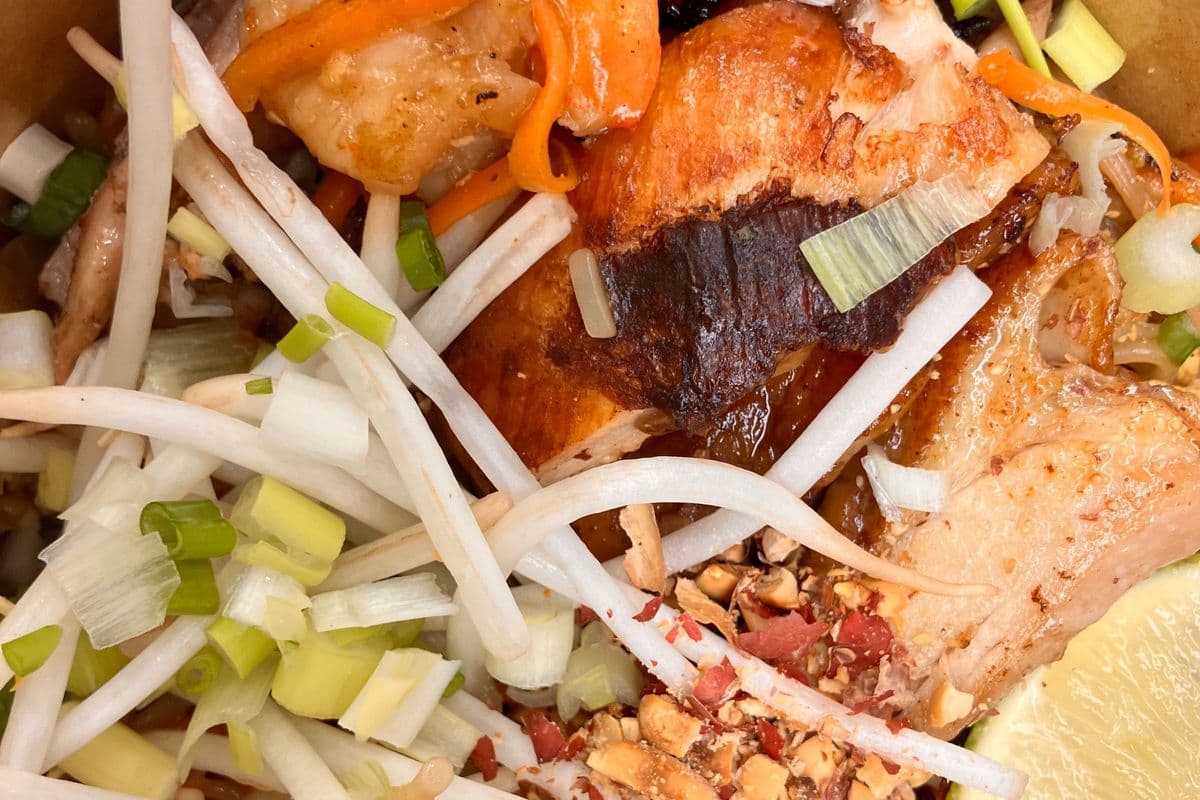 Pad Thai (32oz)