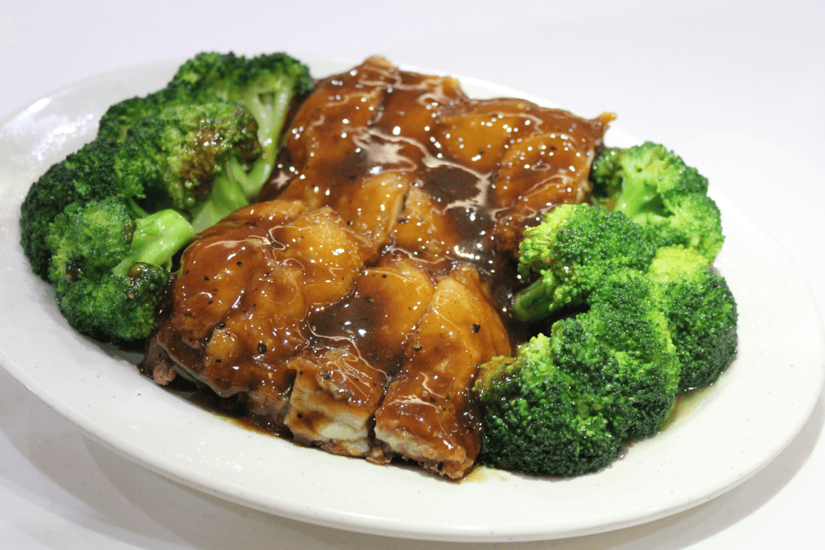 Deep-Fried Chicken with Black Pepper Sauce 黑椒煎雞排