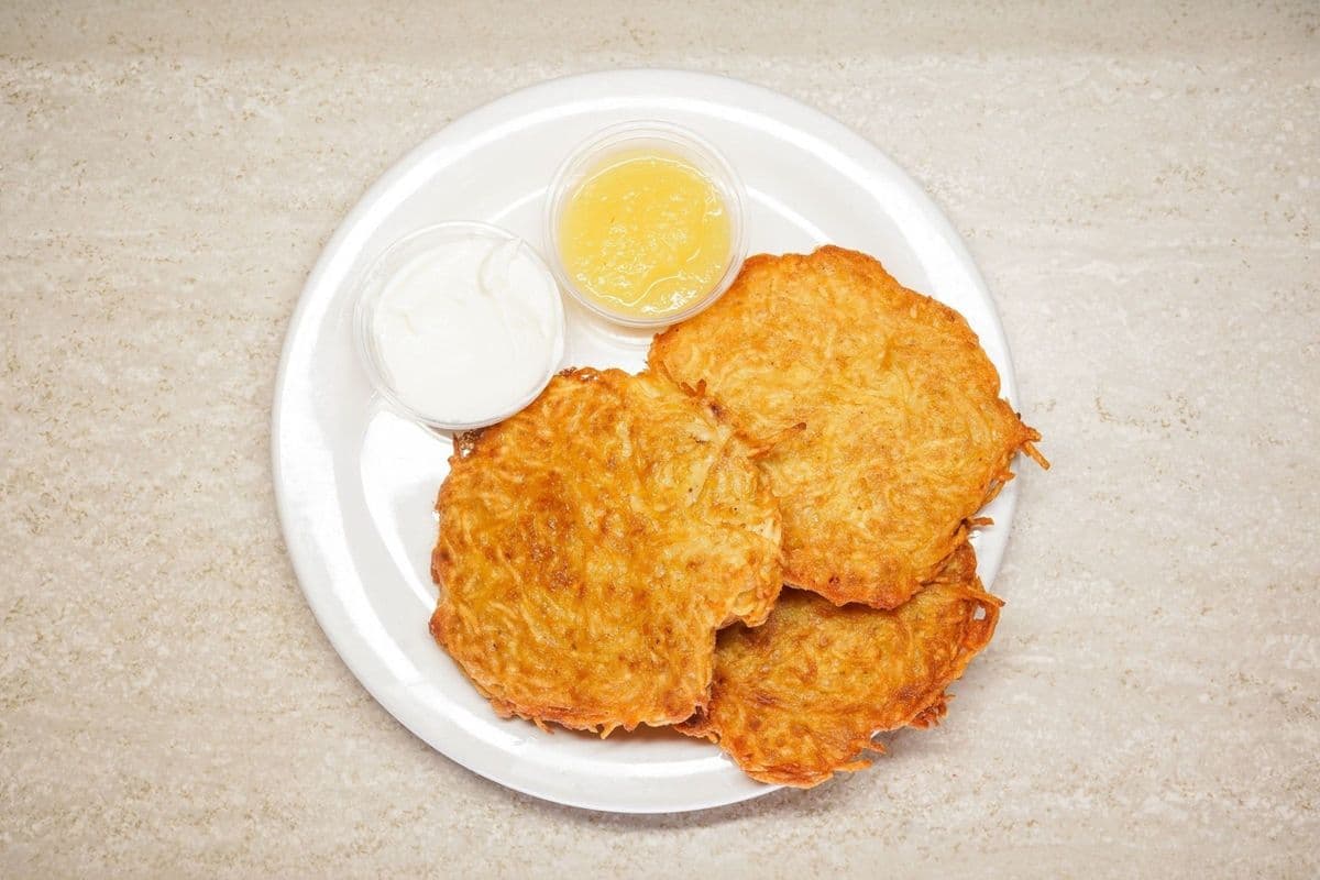 Latkes (3) with Apple Sauce and Sour Cream