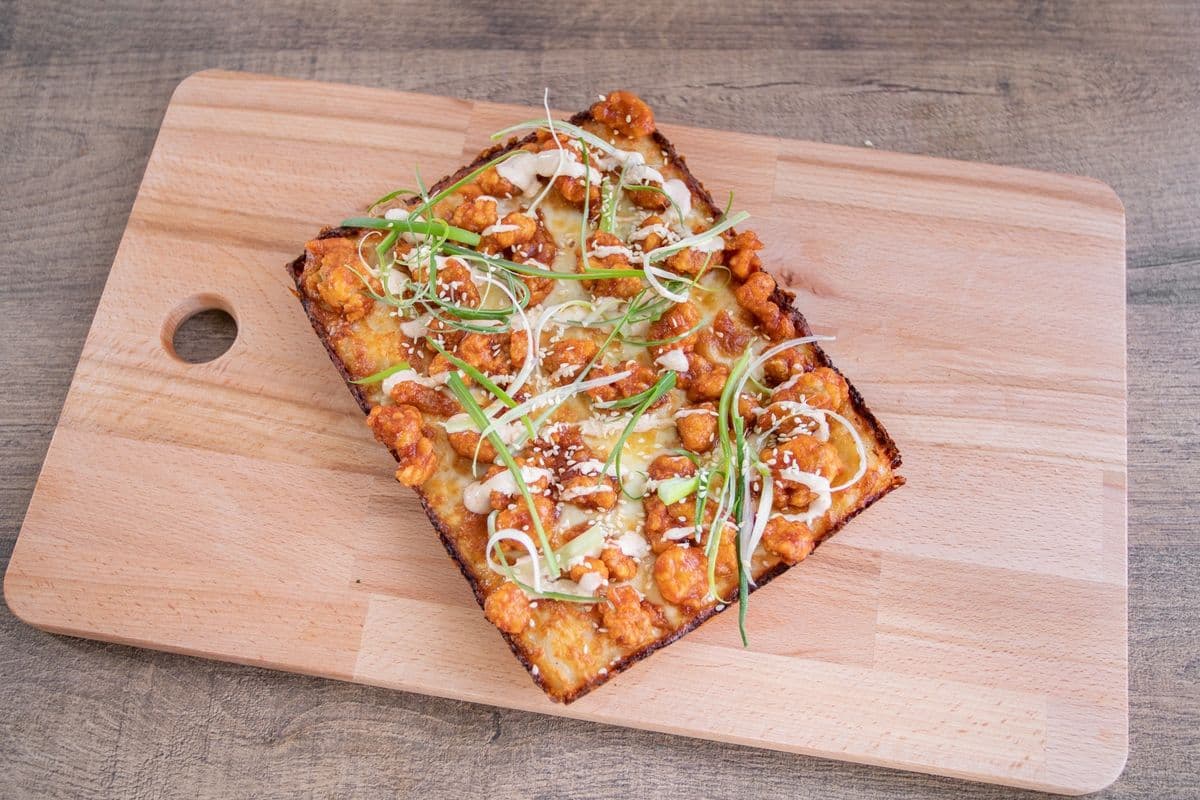 Small Korean Fried Chicken Pizza