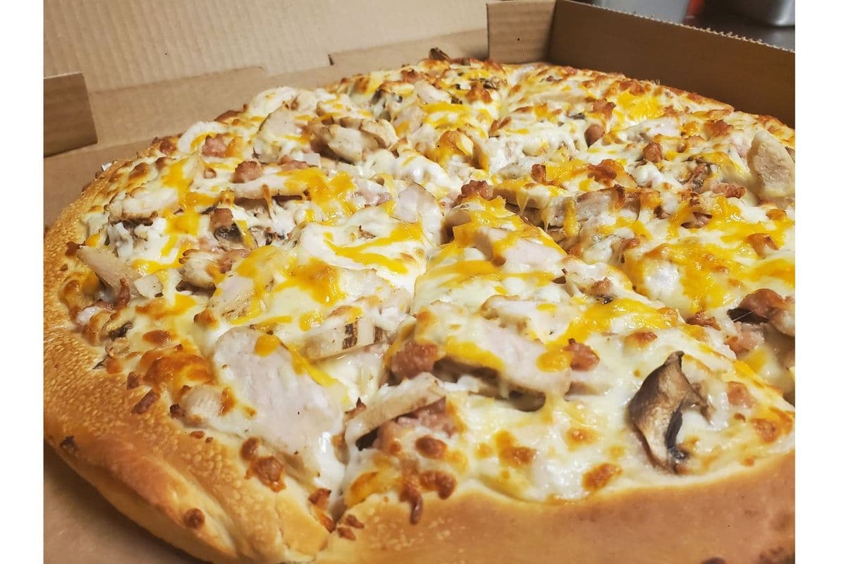 12'' Chicken Mushroom Melt Pizza