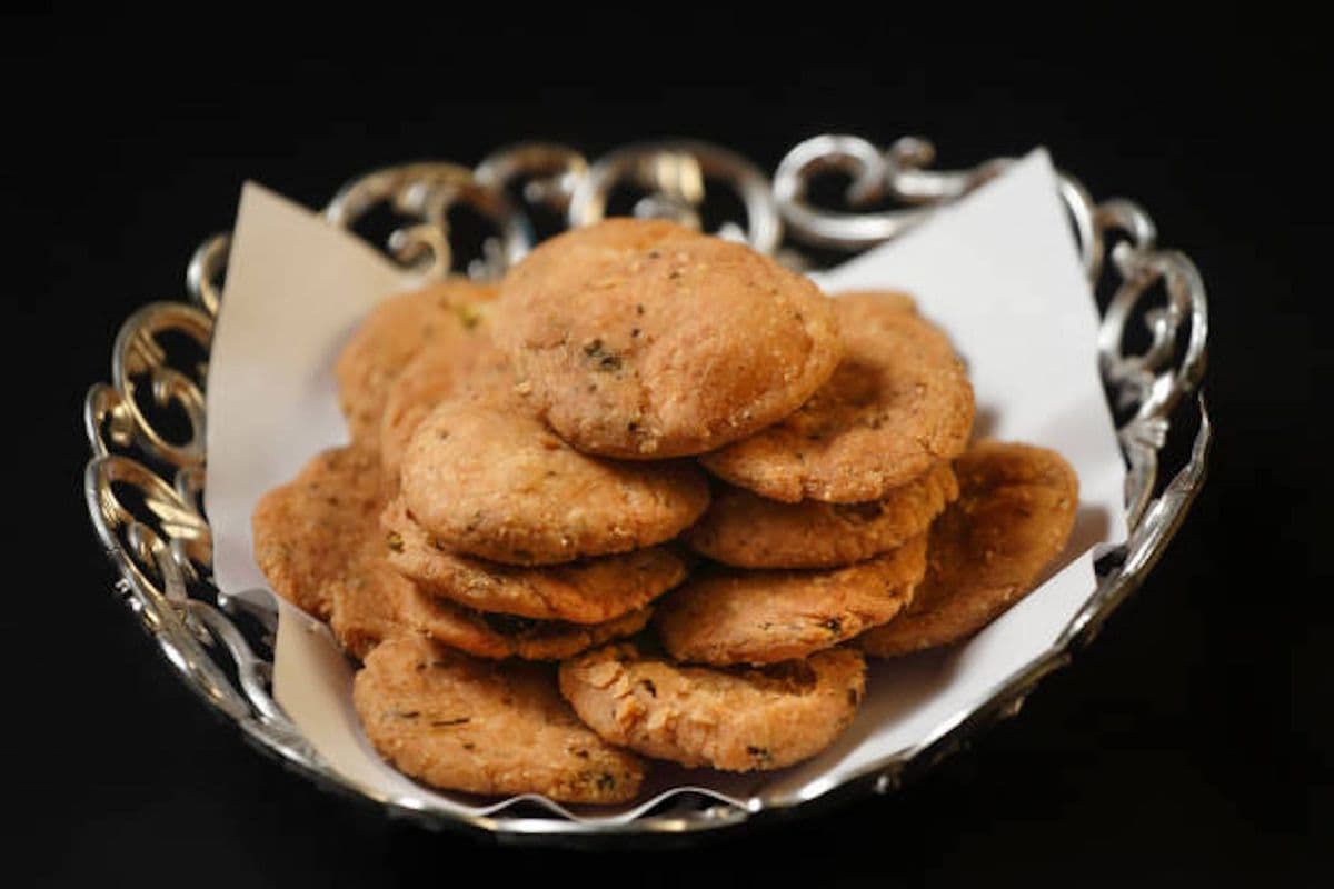 Mathi (Savory Cookie)