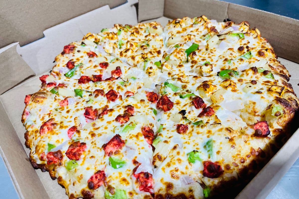 Peri Peri Paneer Pizza