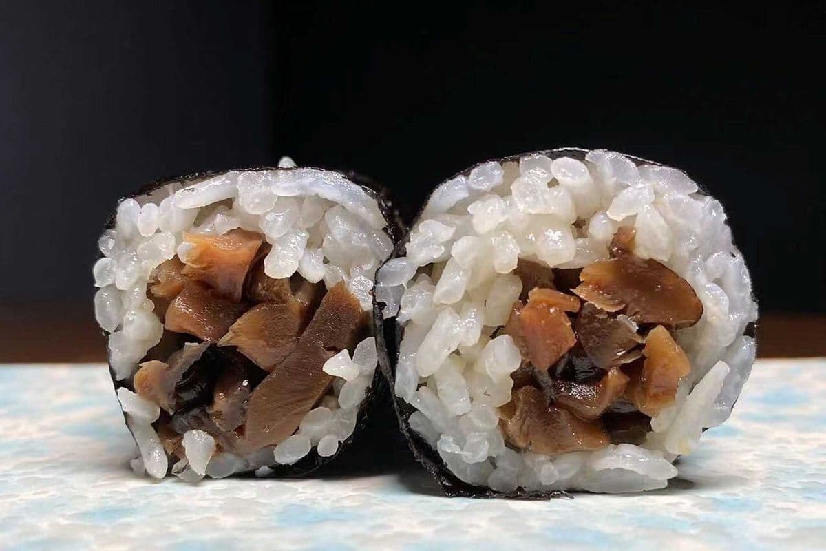 Shiitake Mushroom Roll (6 pcs)