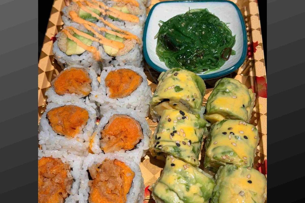 Vegetable Combo B – Includes 1 Seaweed Salad