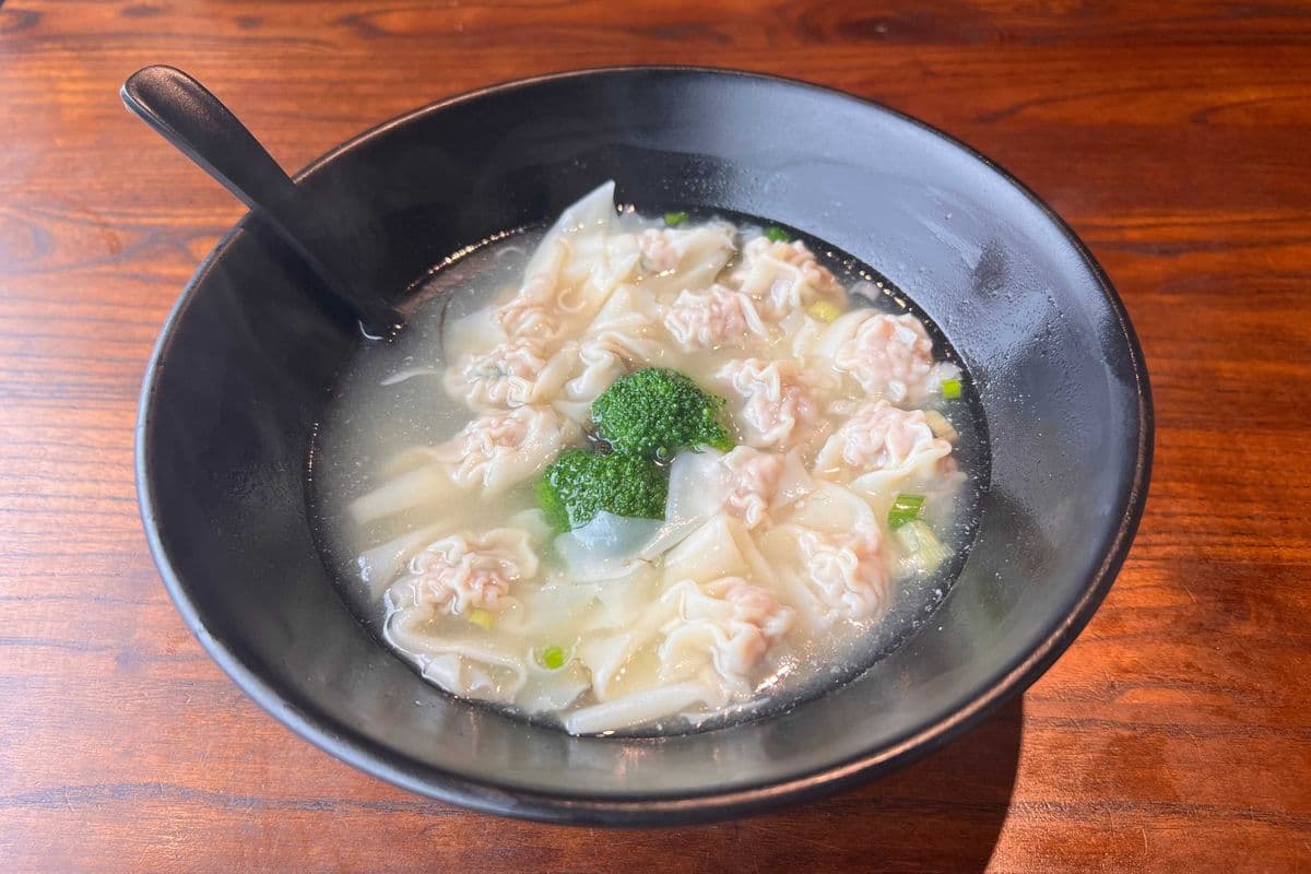 M8-1. Wonton Soup 菜肉馄饨汤