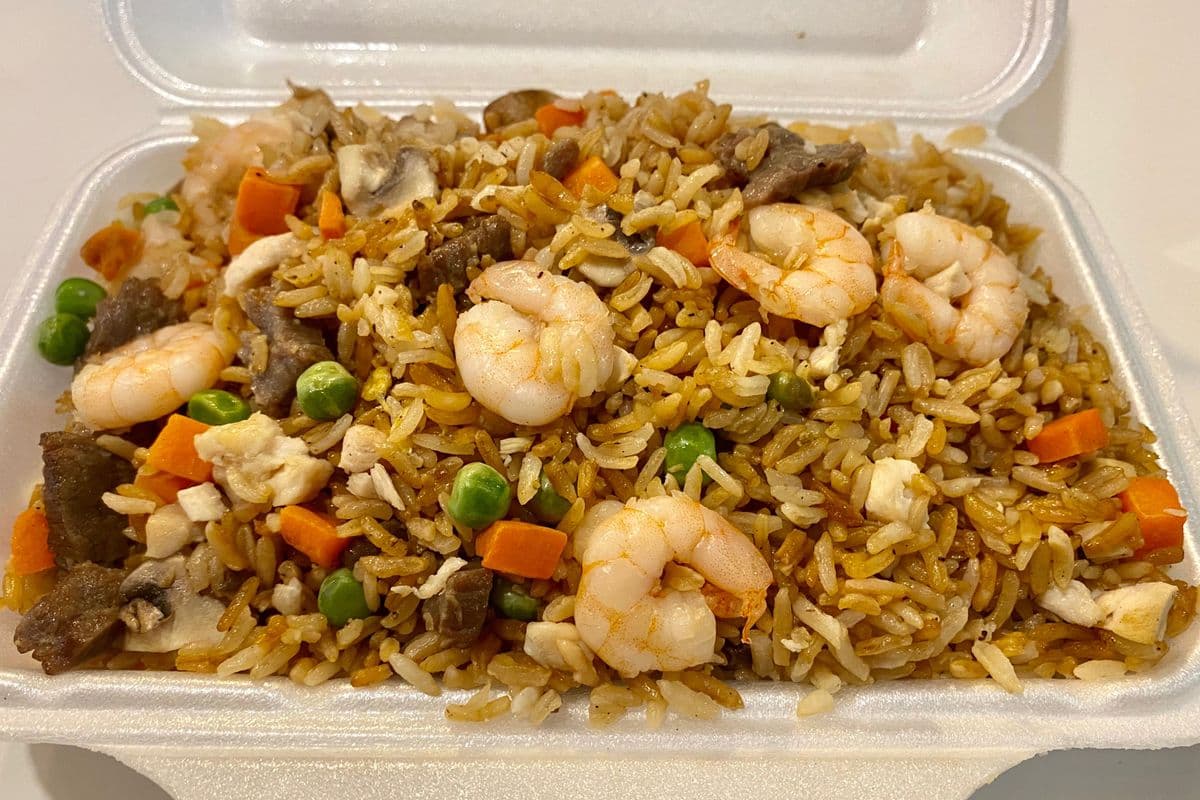 R16 Yang's Fried Rice (Shrimp, Beef, Chicken, Mushroom)