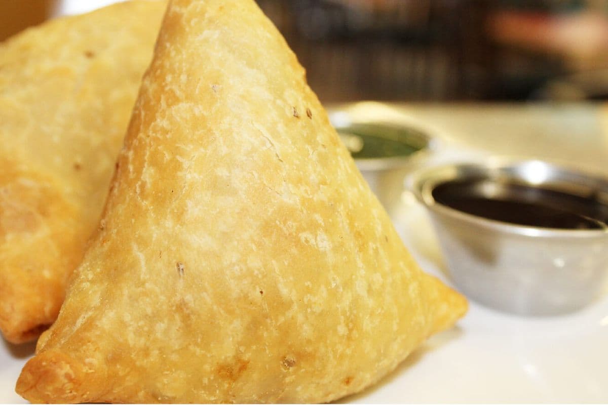 Chicken Samosa (2 pcs)