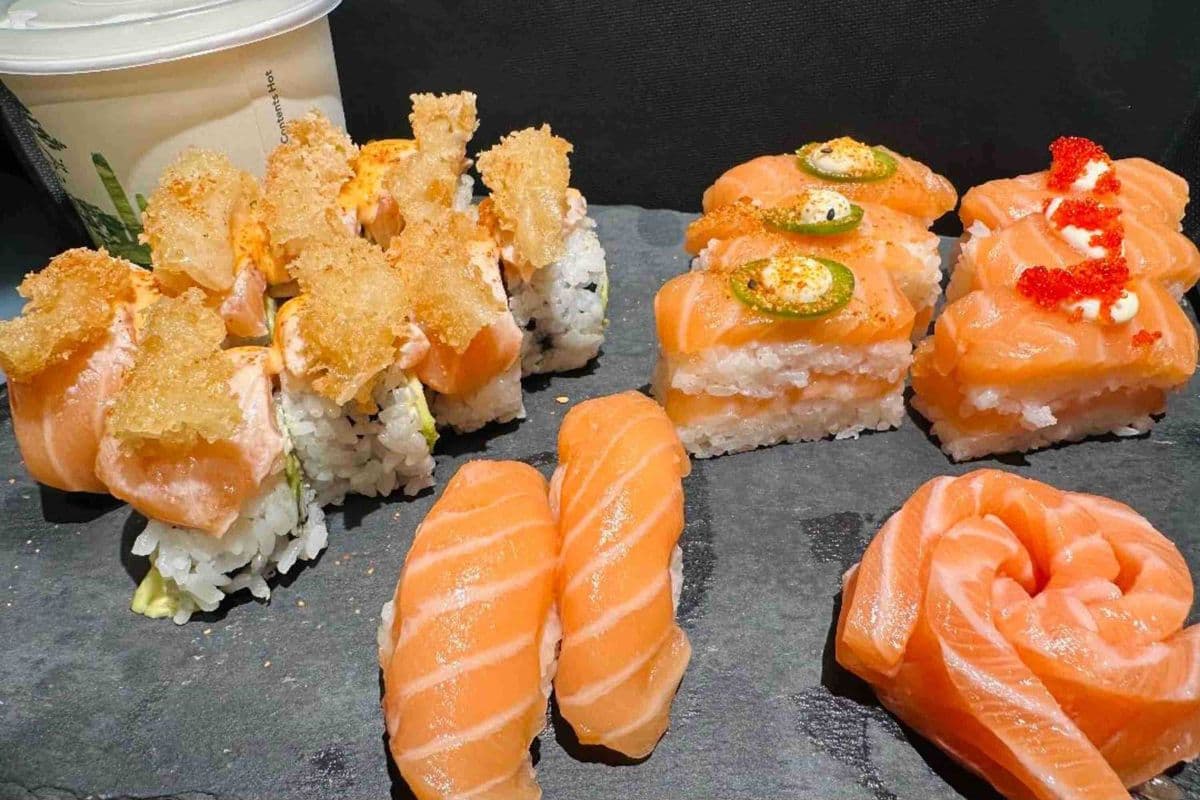 Salmon Supreme Set – Includes 1 Miso Soup