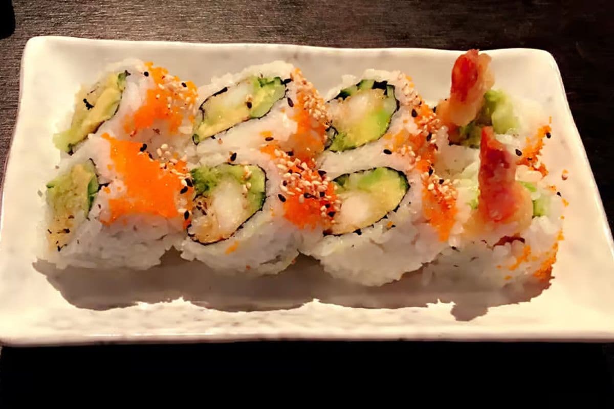 112. Dynamite Roll (8 pcs)