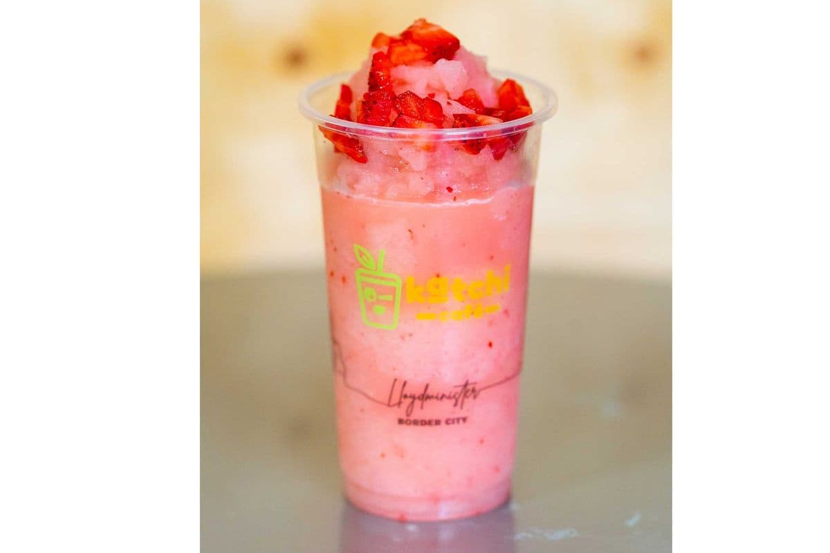 Strawberry Yoshie (710 ml)