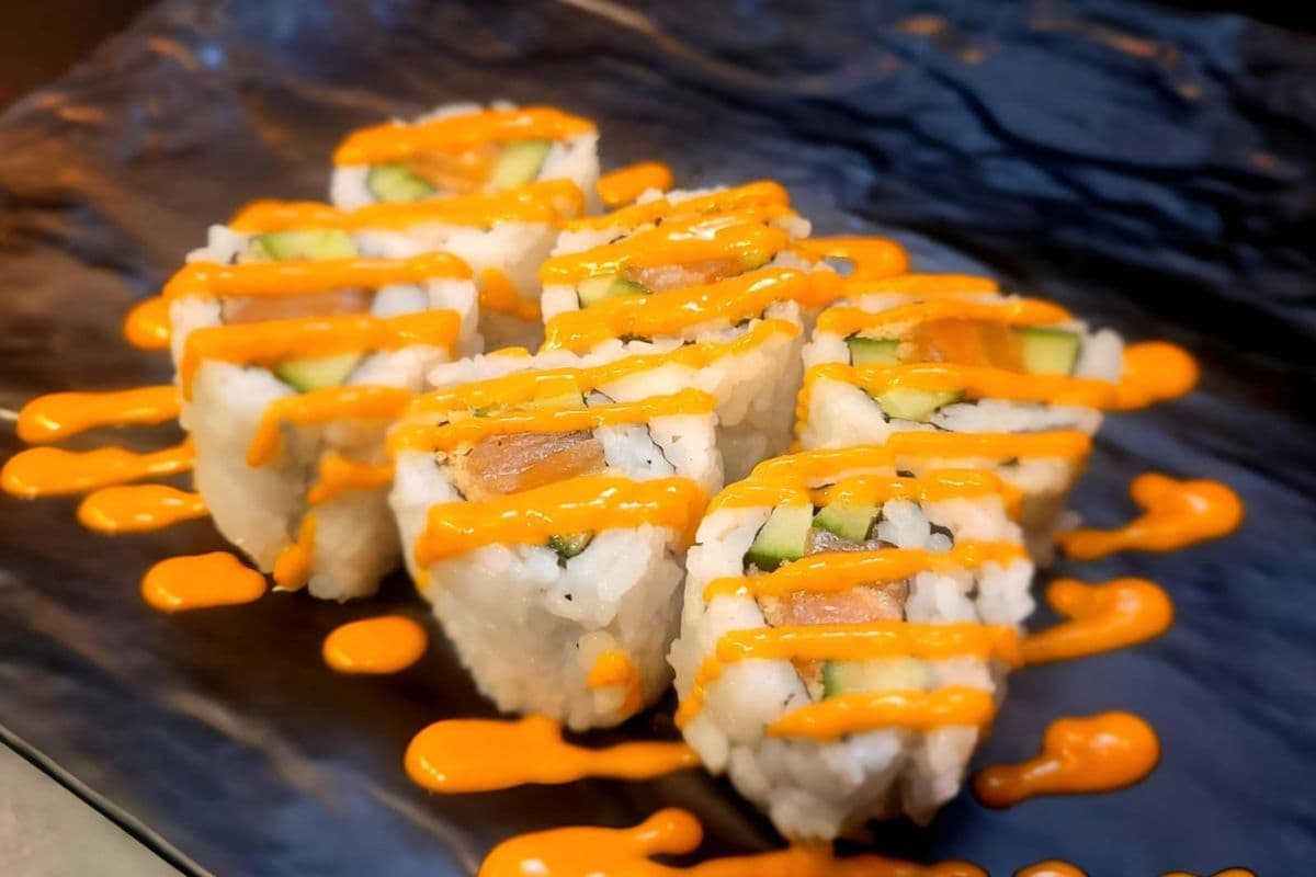 Spicy Salmon Roll