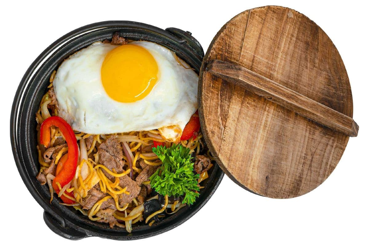 Yaki Ramen (Stir-Fried Noodles)