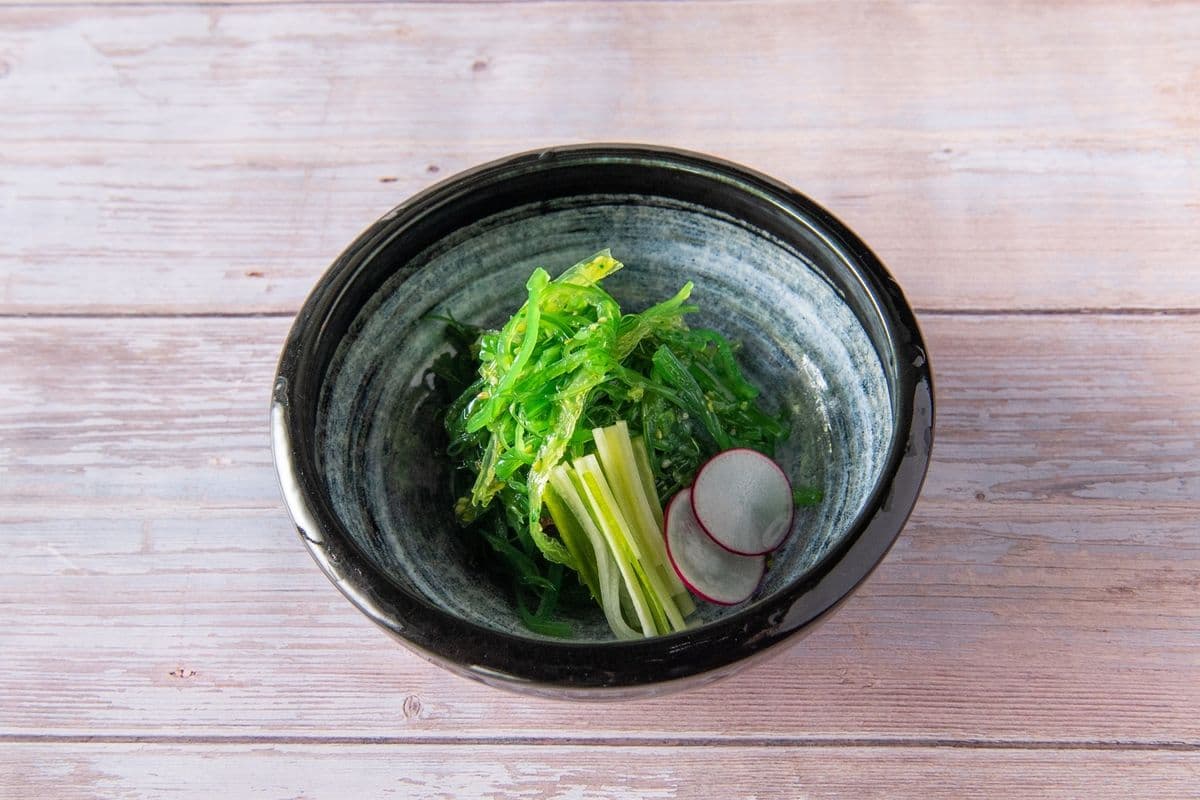 SE02. Wakame Salad