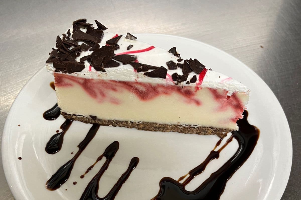 WOW Strawberry Champagne Cheesecake, Gluten Free
