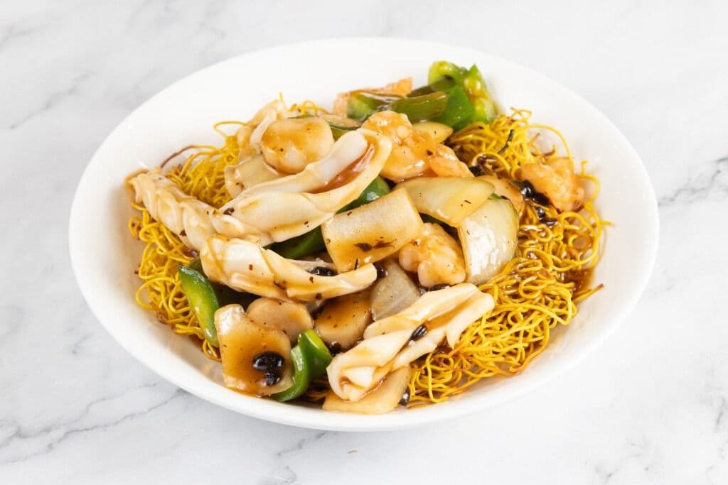 Three Kinds of Seafood with Black Bean Sauce Fried Noodle