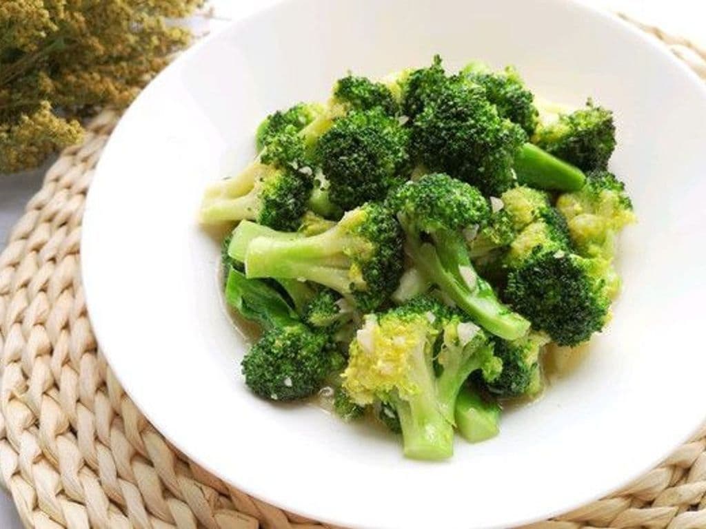 broccoli w/Garlic broccoli蒜蓉西兰花
