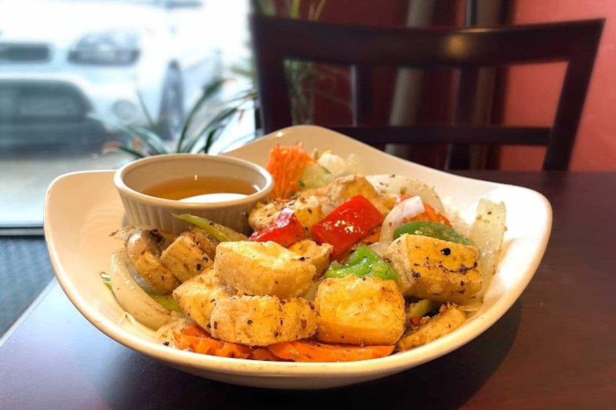 V7. Vegetarian Lemongrass Tofu Vermicelli