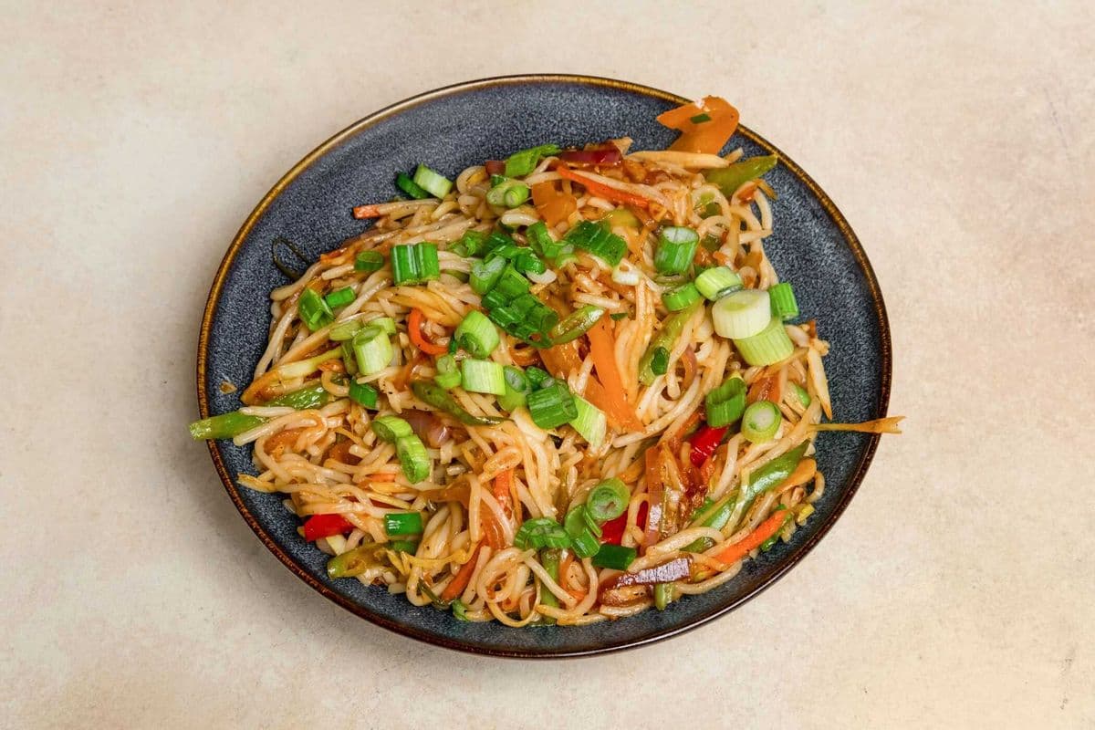 Hakka Fried Noodles (Vegetable)