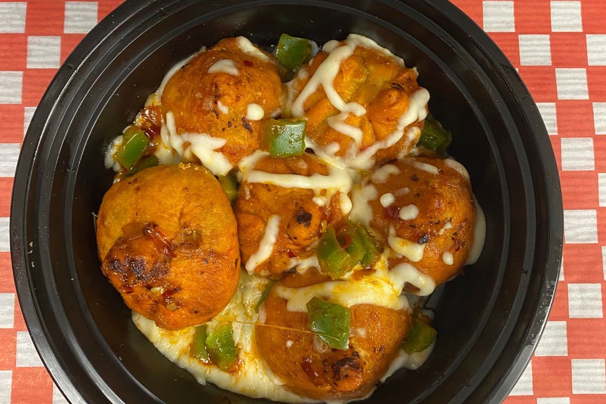 MOMOS ( CHEESE CORN ) (6 pieces )
