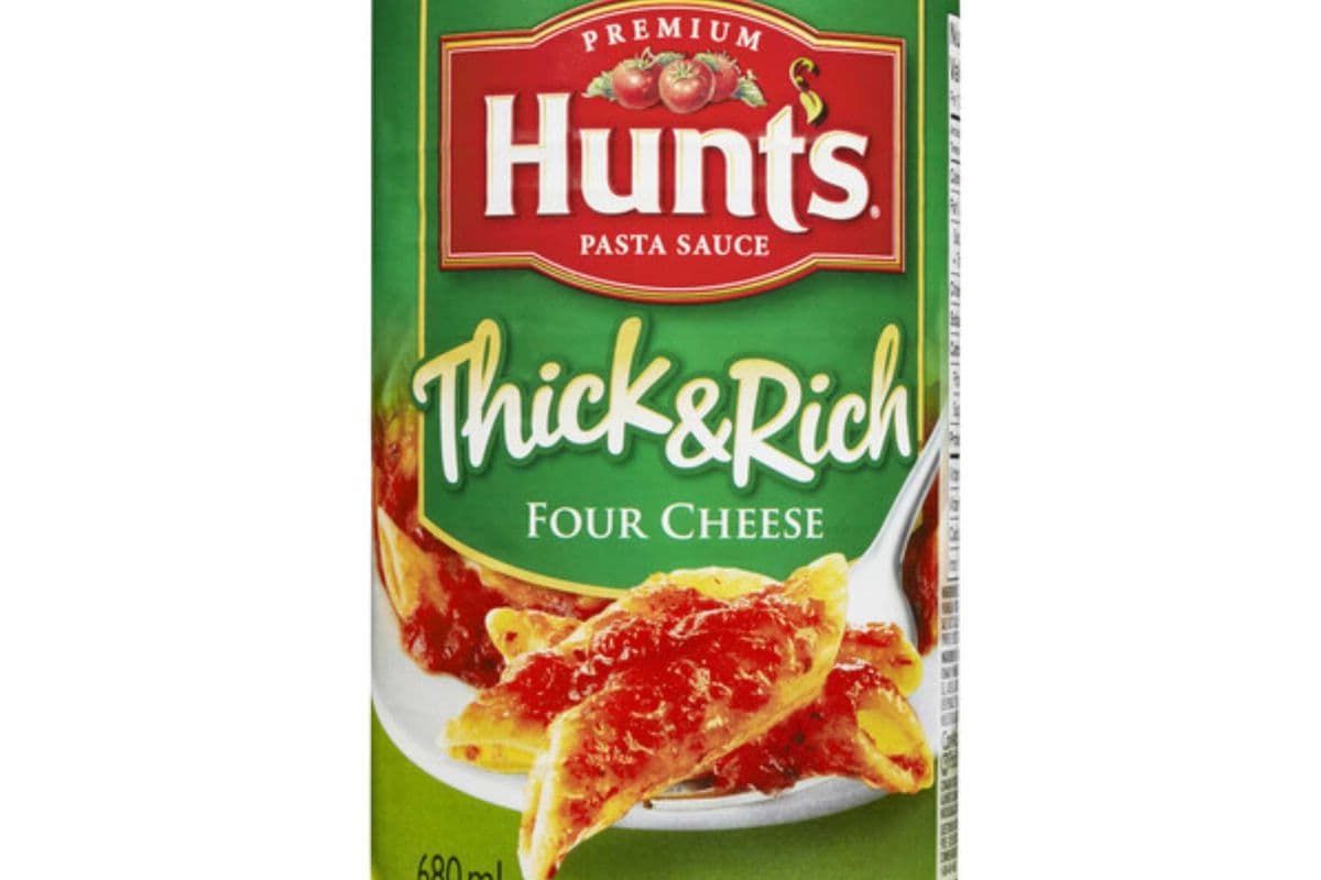 Premium Hunts Pasta Sauce Thick & Rich Four Cheese