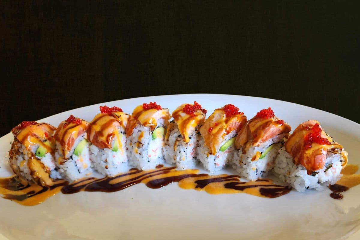 Tataki Salmon Roll