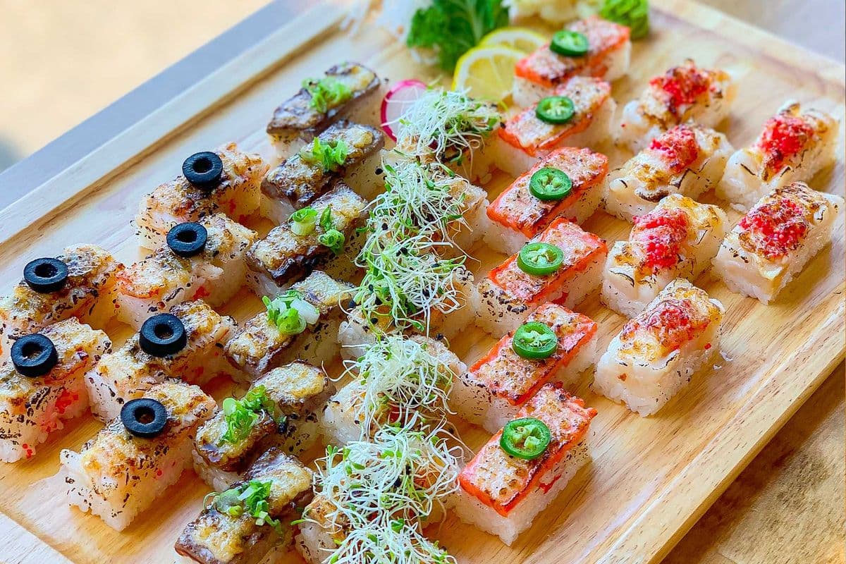 Oshi Sushi Platter