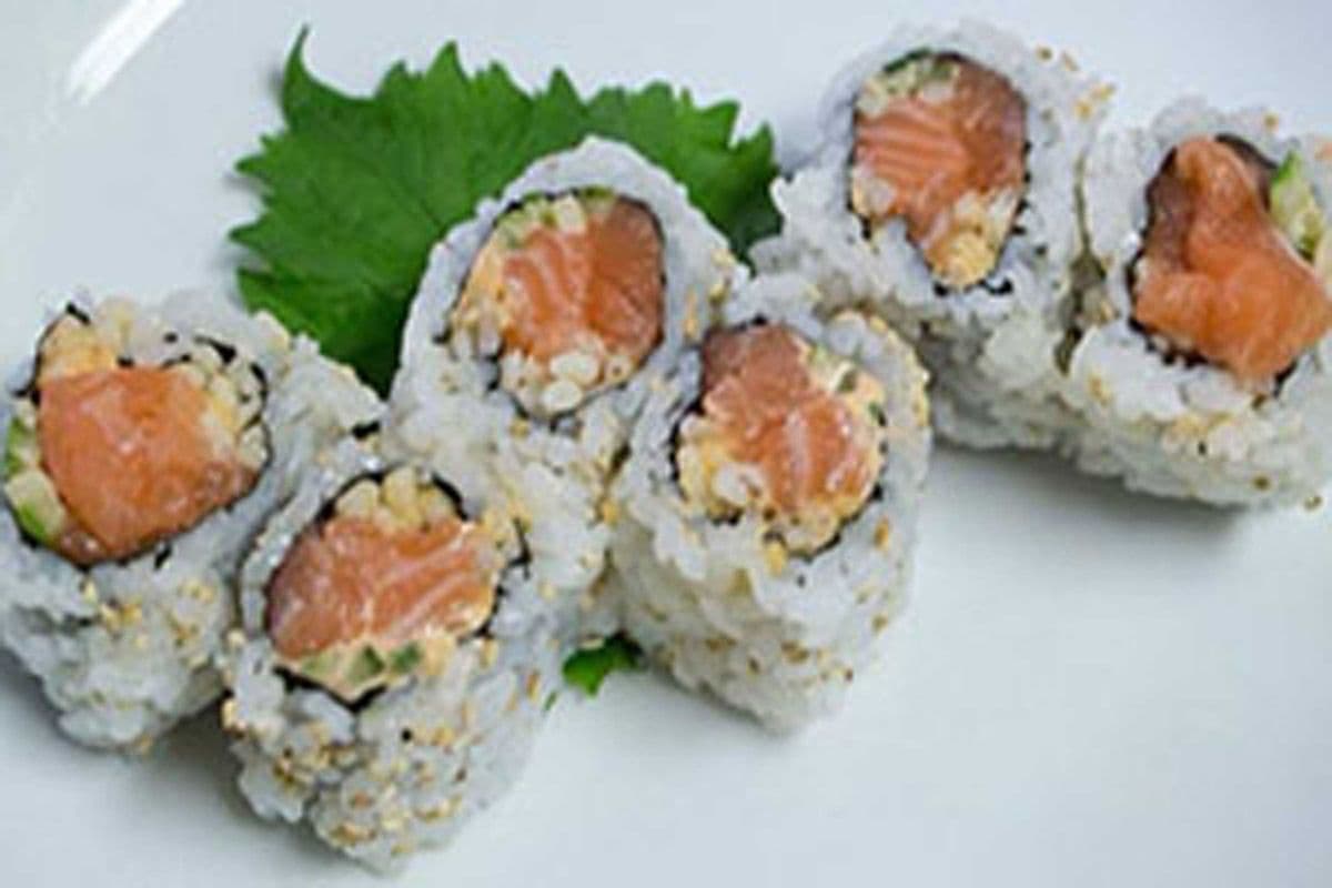 Spicy Salmon Roll (8pcs)