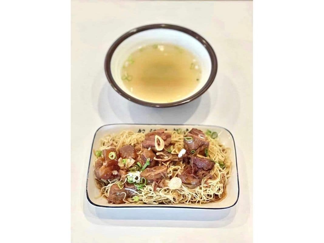 S26 Braised Beef Briskets Lo Mein / 秘制牛腩捞面 S26