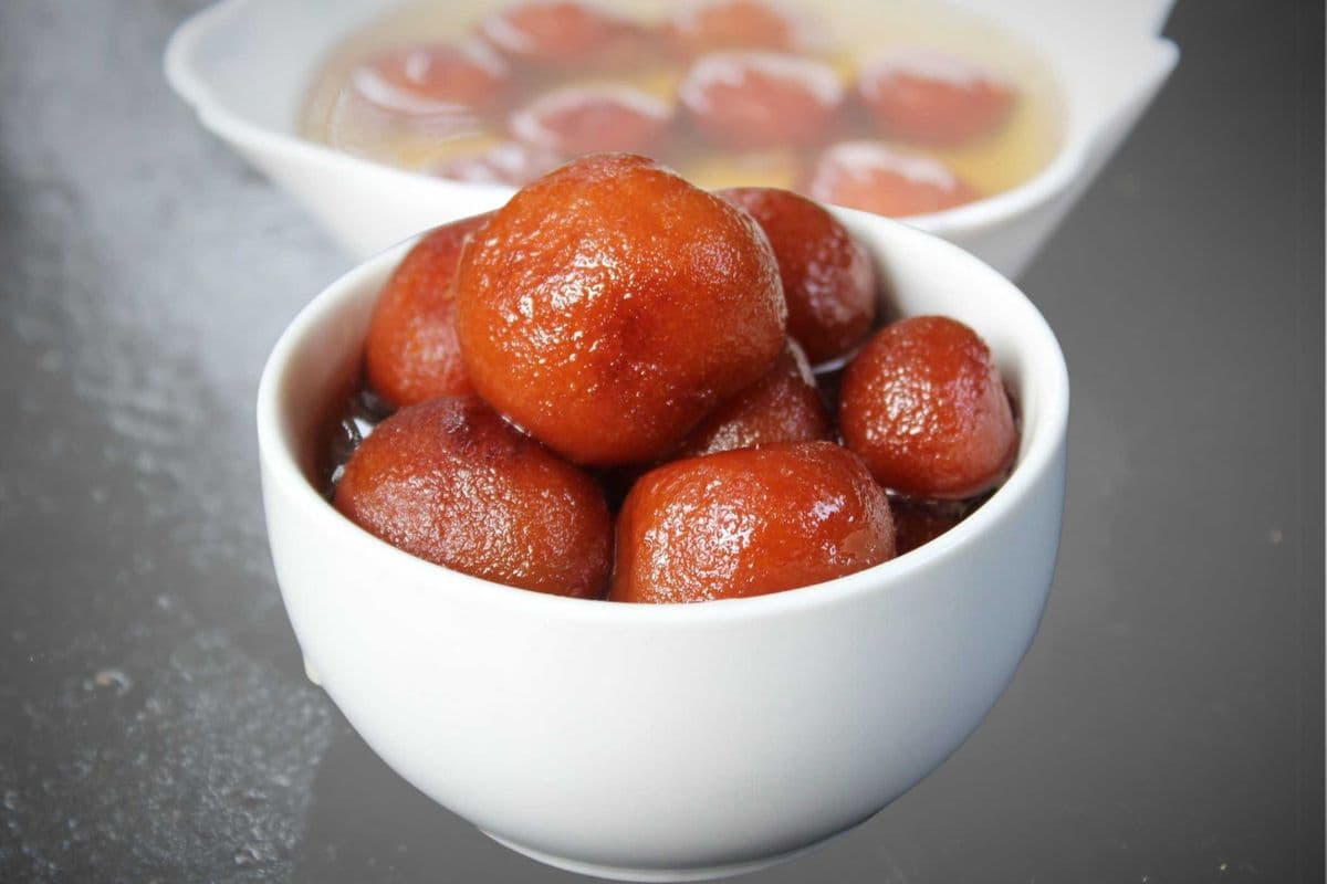 Gulab Jamun (3 pcs)