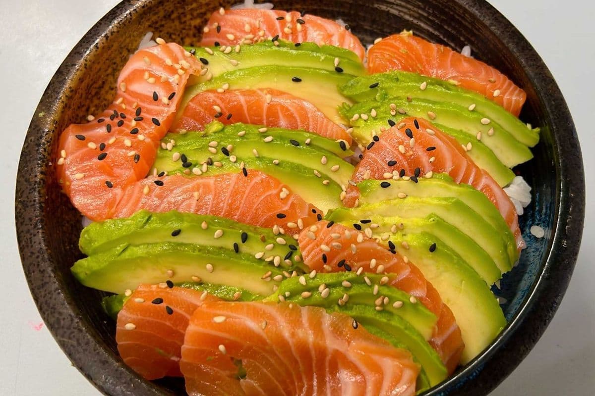 CD03. Salmon Avocado Don