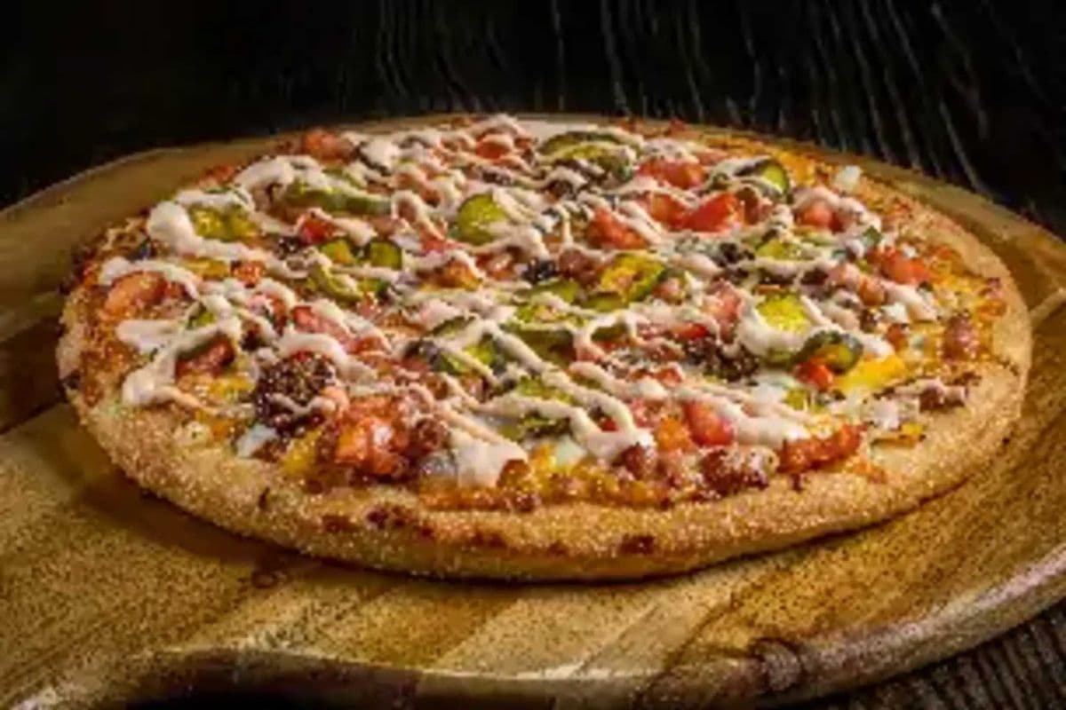 8" Personal Deluxe Cheeseburger Pizza