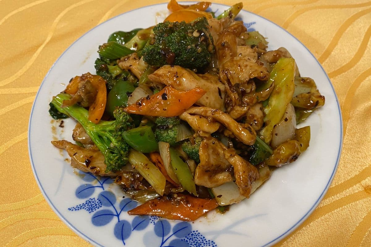 Sliced Chicken with Black Bean Sauce