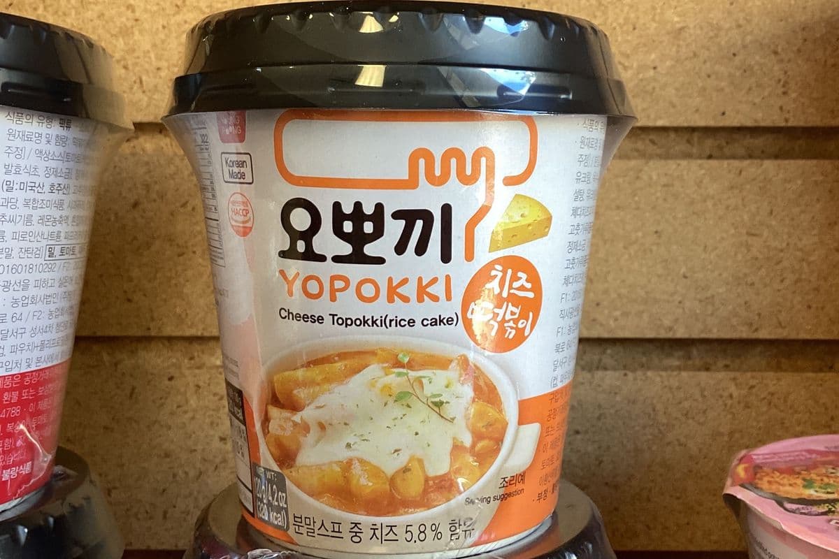 Young Poong YOPOKKI Cheese Flavour Topokki