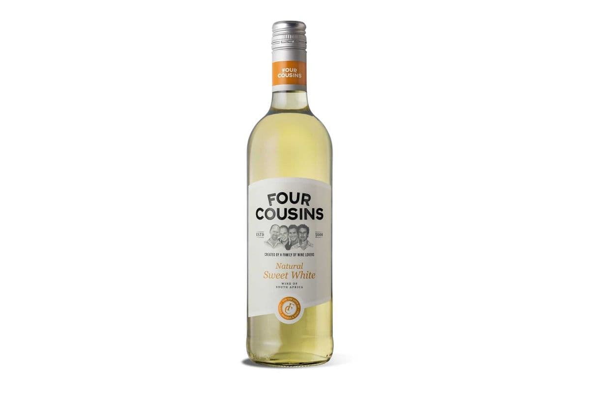 FOUR COUSINS NATURALLY SWEET WHITE (1 x 750ml)