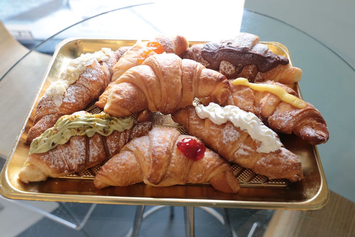 Cornetti Garni / Flavored (demi douzaine)