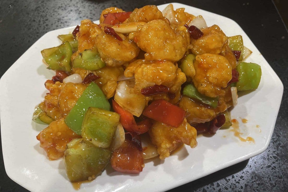S9. Spicy Chilli Garlic Prawns (干烧明虾)