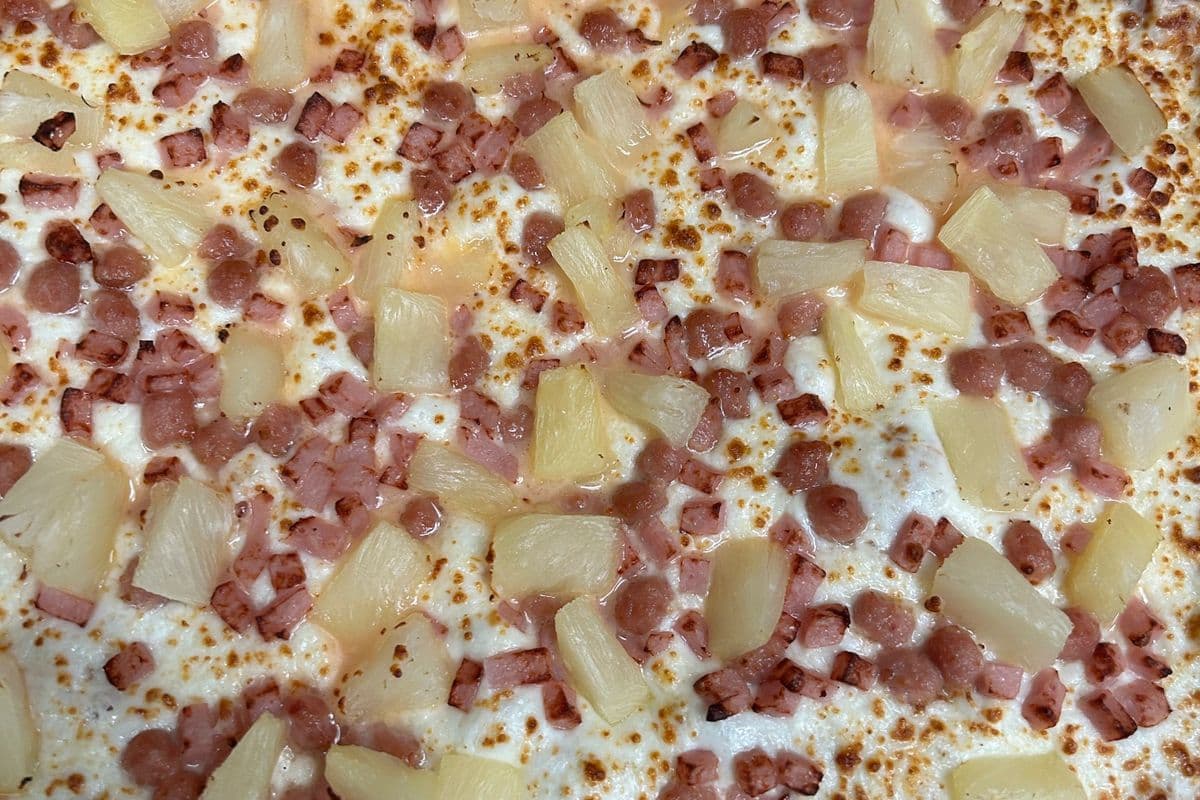 Large Hawaiian Pizza