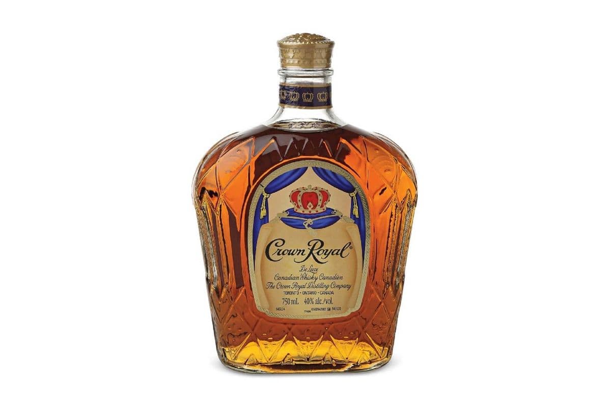 Crown Royal Deluxe (750 ml Bottle) (1 x 750 ml)