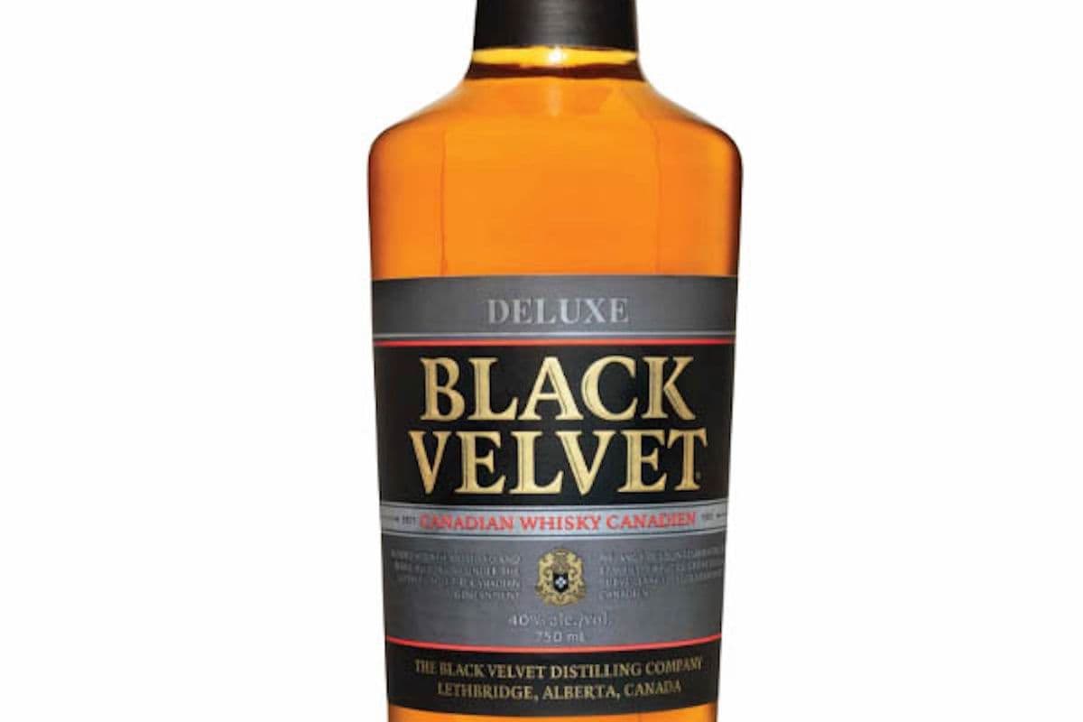Black Velvet Deluxe Canadian Whiskey 750ML (1 x 750 ml)