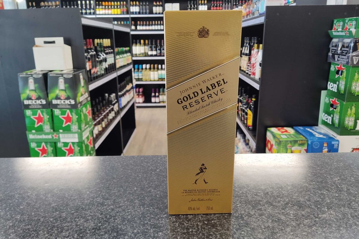 Johnnie Walker - Gold Label Reserve (1 x 750ml Bottle)