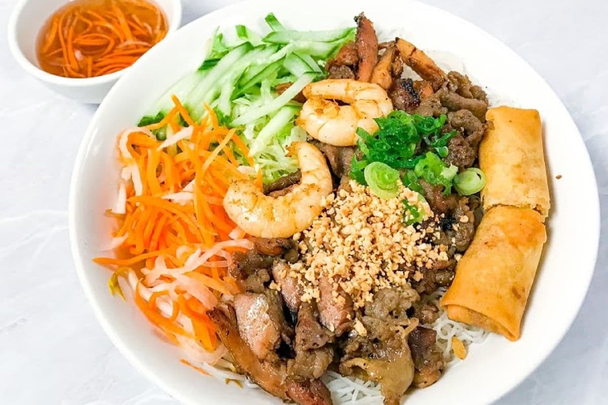 42. Five Colour Vermicelli Bowl / Bun 5 Mau