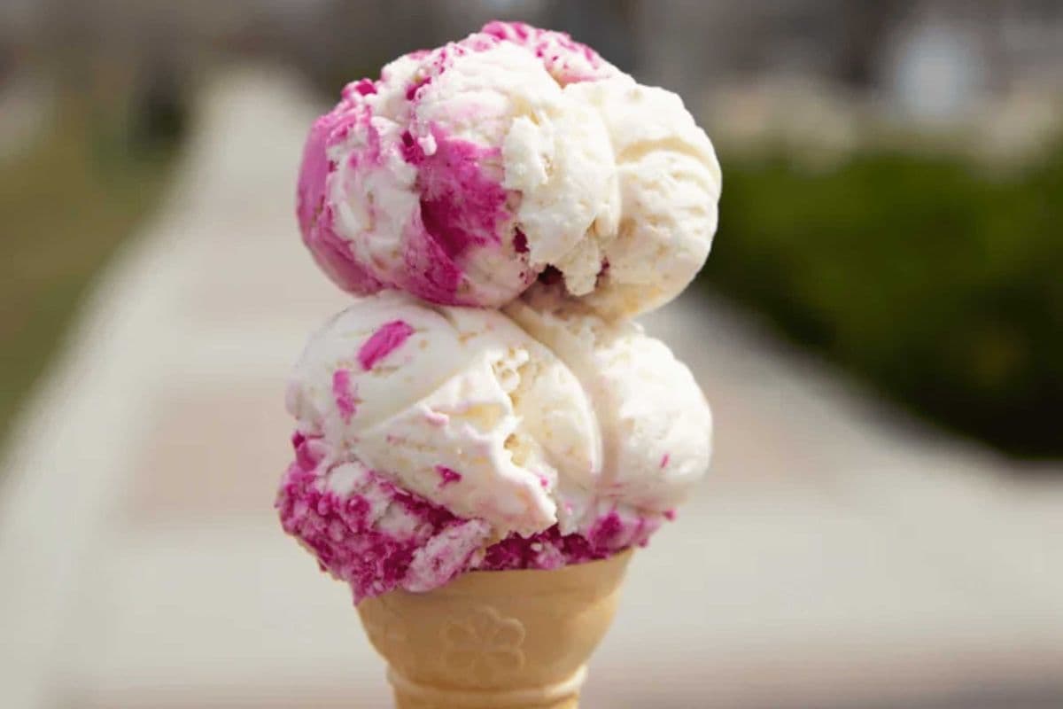 2 Scoops of Ice Cream
